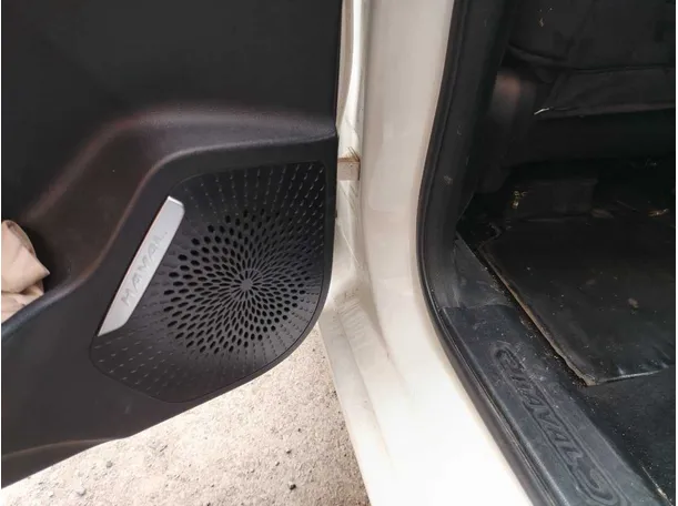 Car image 37