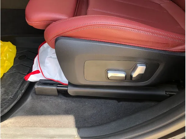 Car image 22