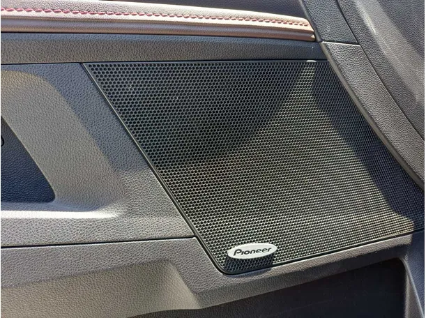 Car image 23