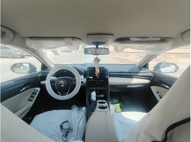 Car image 18