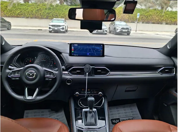 Car image 17