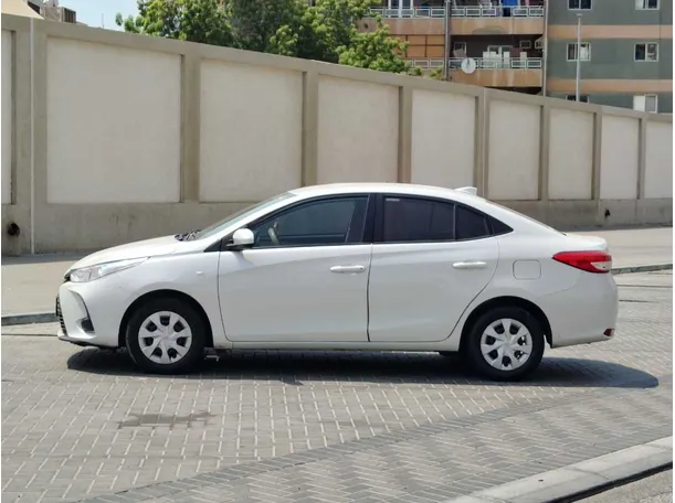 Car image 8