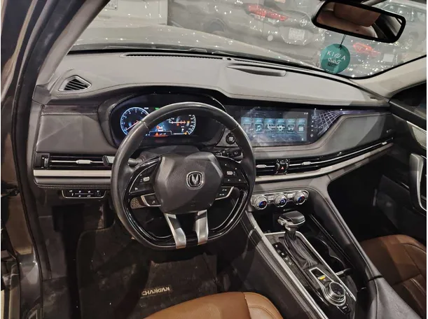 Car image 16
