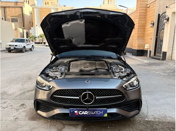 Car image 28