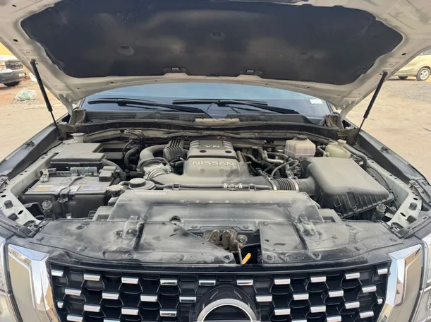 Car image 19