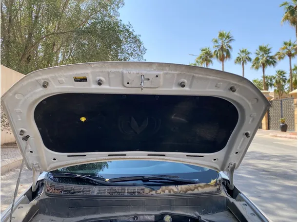 Car image 28