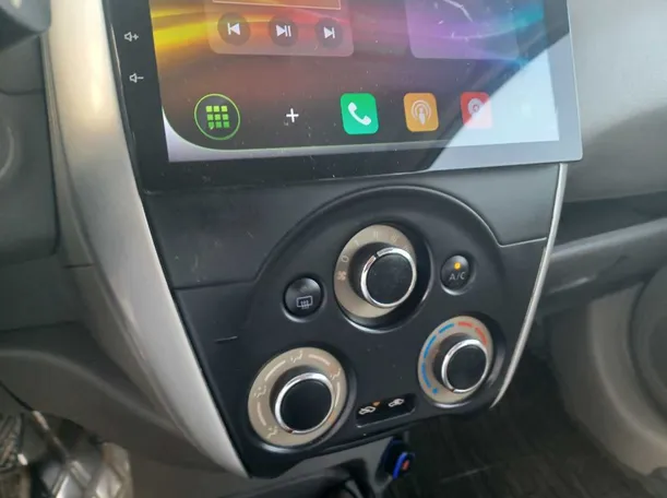 Car image 17