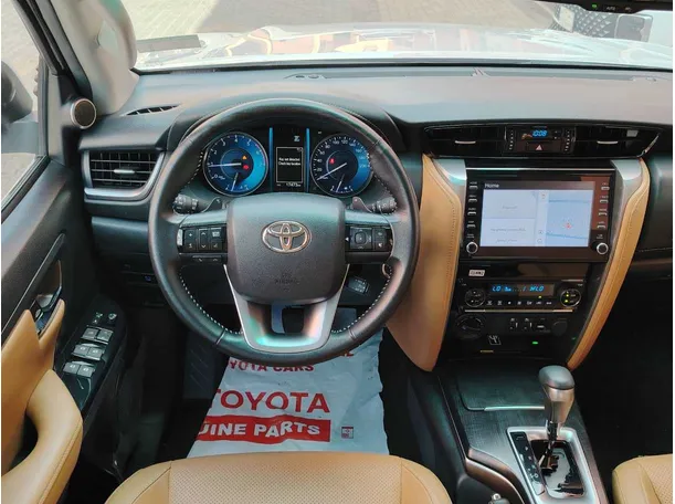 Car image 23