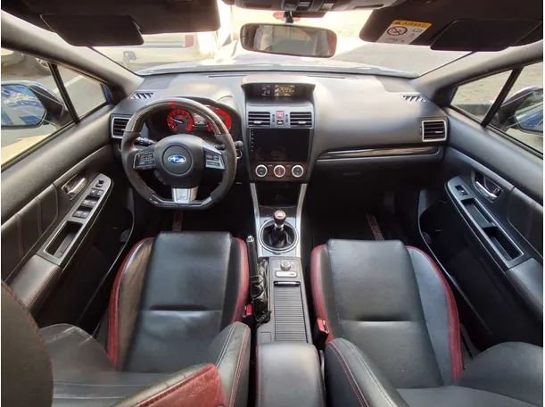 Car image 14