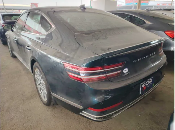 Car image 7