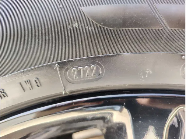 Car image 31
