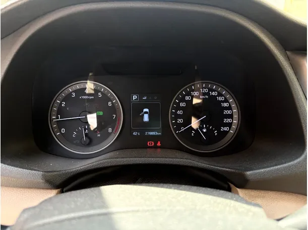 Car image 23
