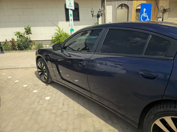 Car image 8