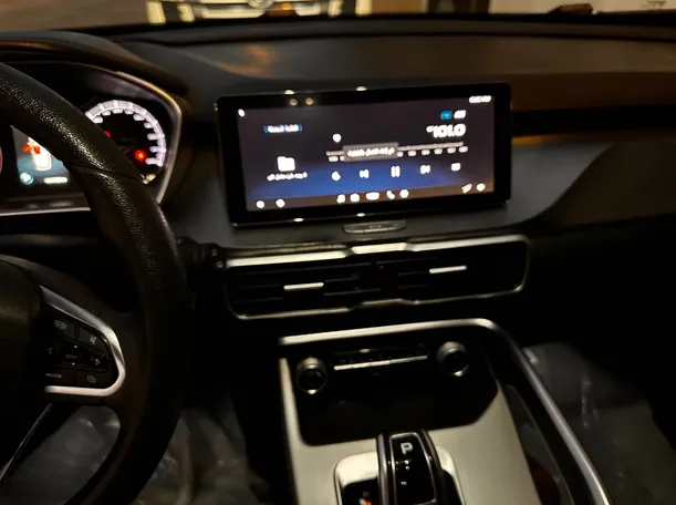 Car image 19