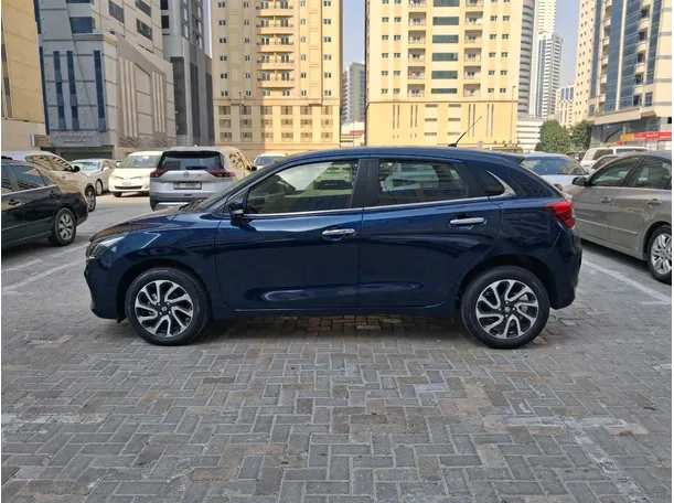 Car image 8