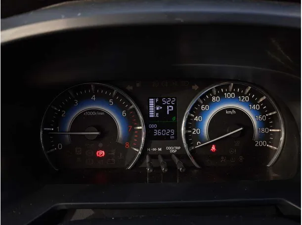 Car image 19
