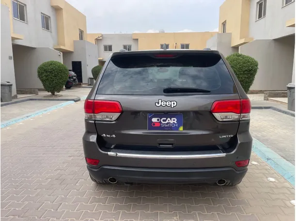 Car image 6