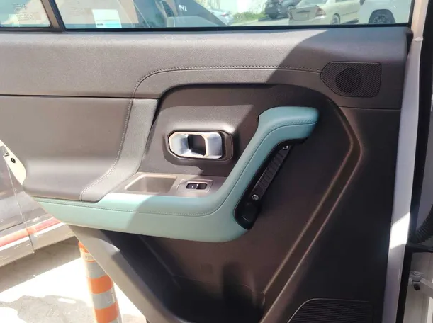 Car image 22