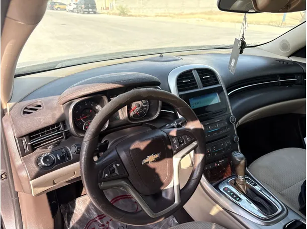 Car image 13