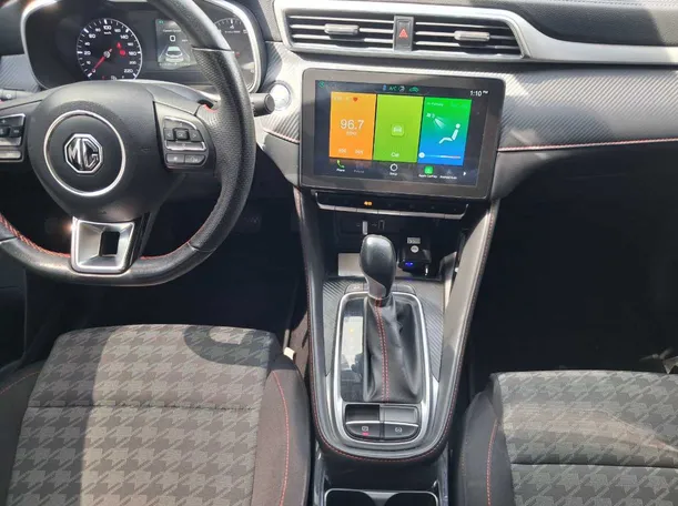 Car image 16