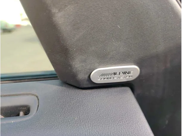 Car image 33