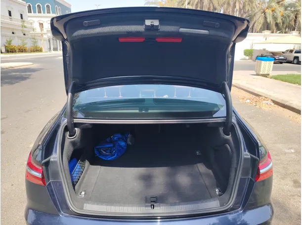 Car image 25