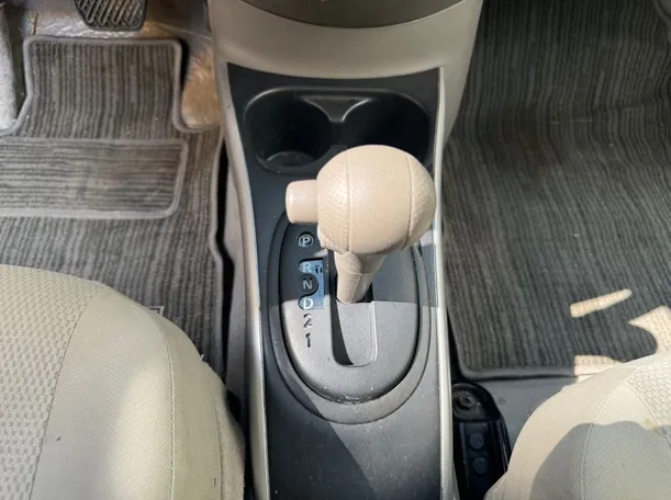 Car image 14