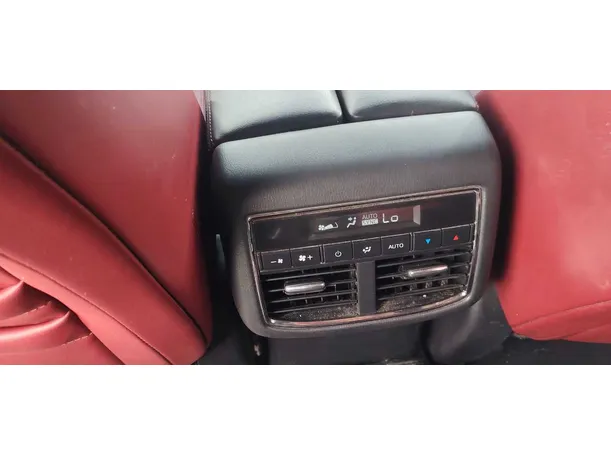 Car image 31