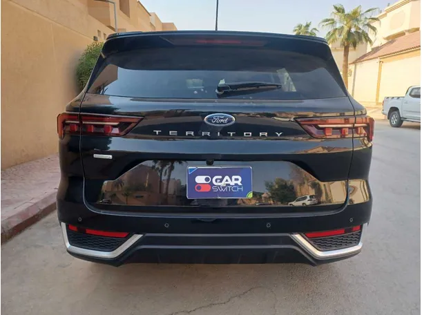 Car image 6