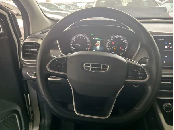 Car image 8