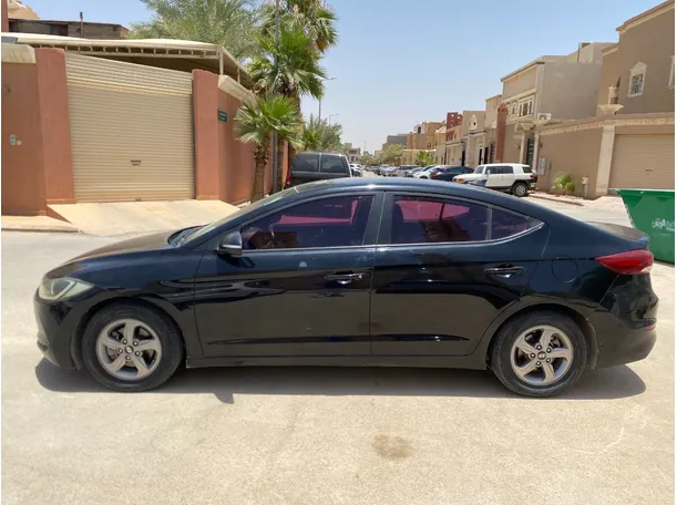Car image 8