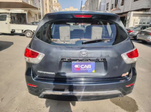 Car image 6