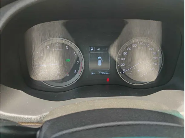 Car image 24