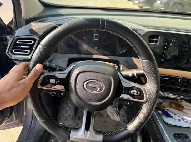 Car image 18