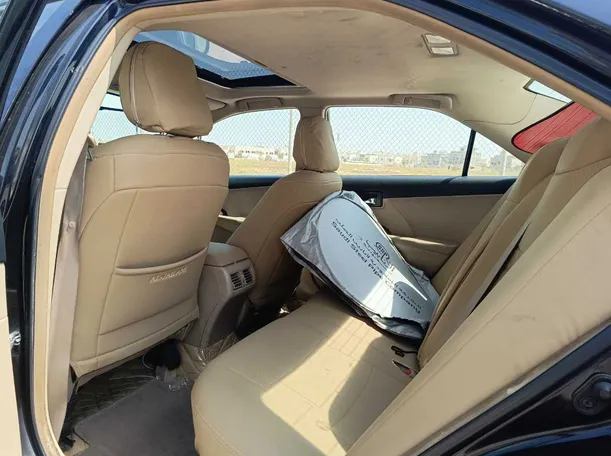 Car image 19