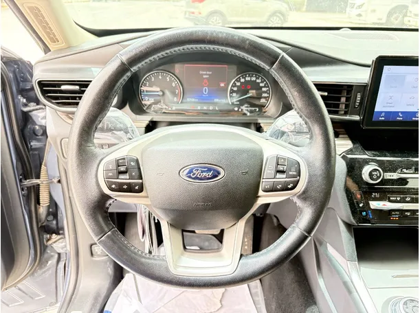 Car image 20