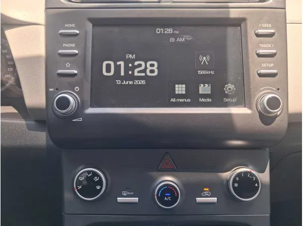 Car image 16
