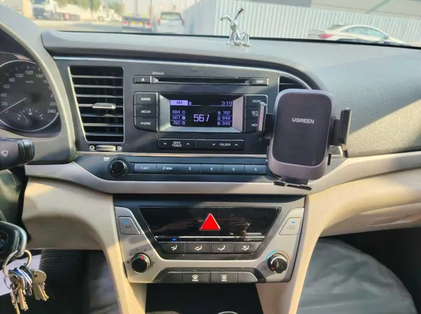 Car image 26
