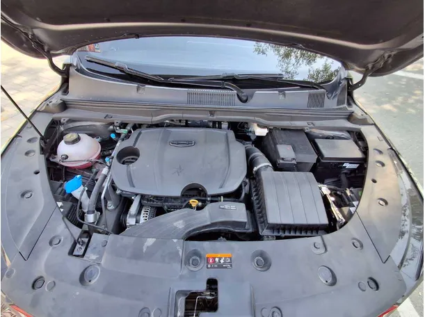 Car image 20
