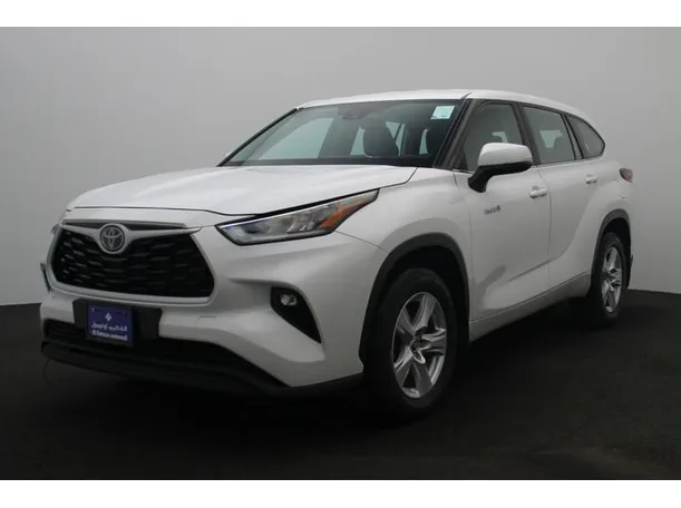 2023 Toyota Highlander in Dubai