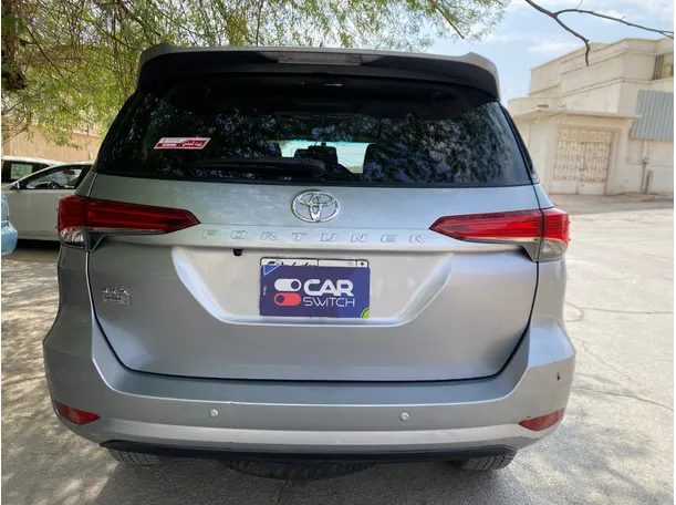 Car image 6