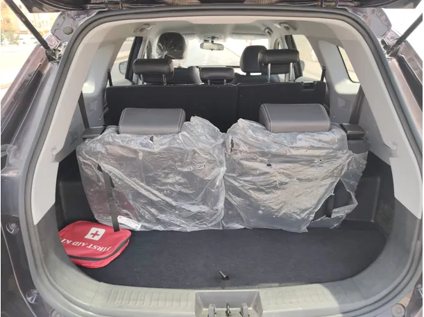 Car image 24