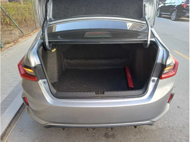 Car image 20