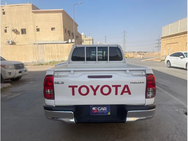 Car image 6