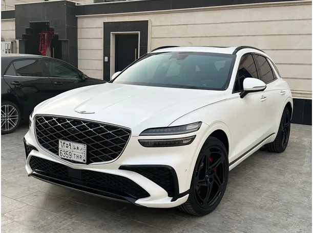 Car image 4