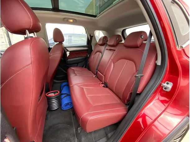 Car image 13