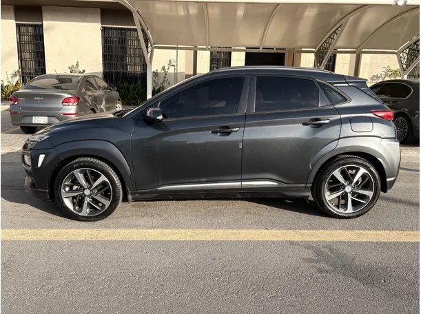 Car image 8