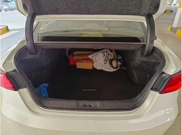 Car image 28
