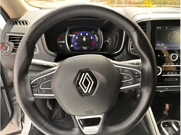 Car image 19