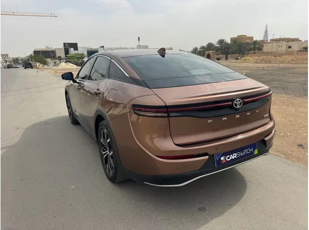 Car image 7